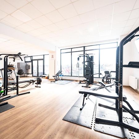 The Golden Studio - With Free Gym Bucharest Exterior photo