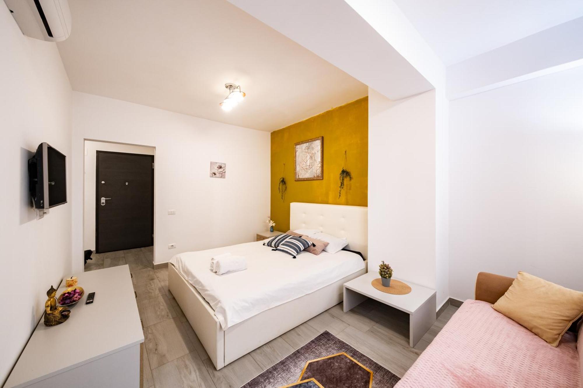 The Golden Studio - With Free Gym Bucharest Exterior photo